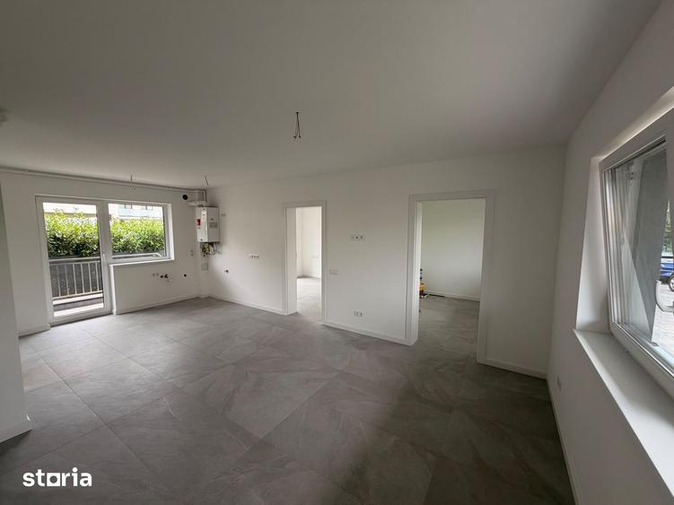 Apartament cu 3 camere decomandat în Valea Borcutului