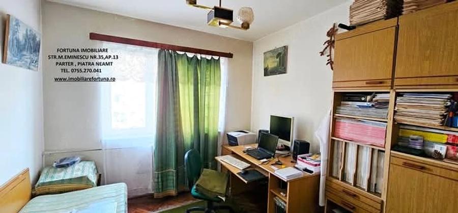 Apartament cu 4 camere semidecomandat în Precista