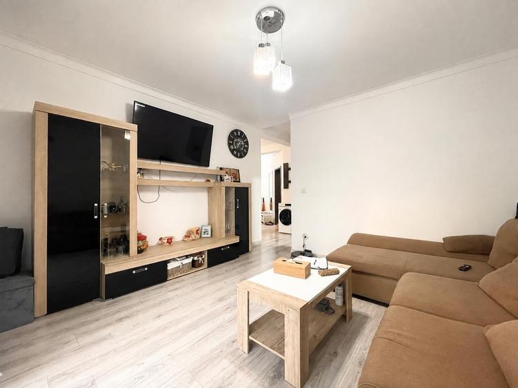 Apartament cu 3 camere decomandat, mobilat în Braytim