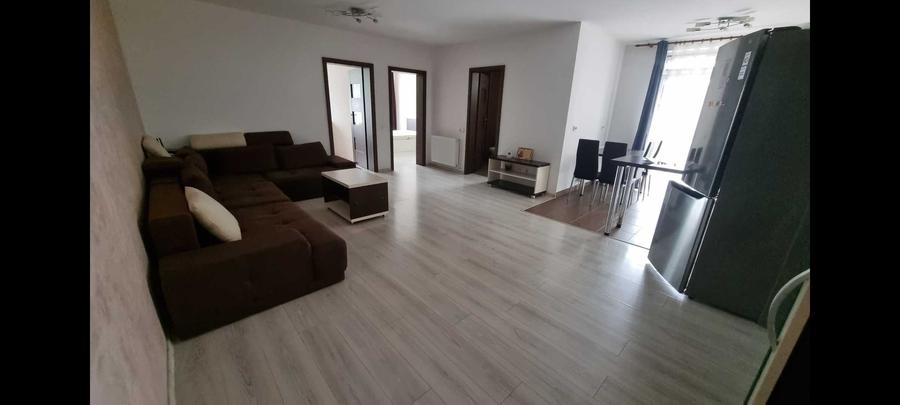 Apartament cu 3 camere decomandat în Florești