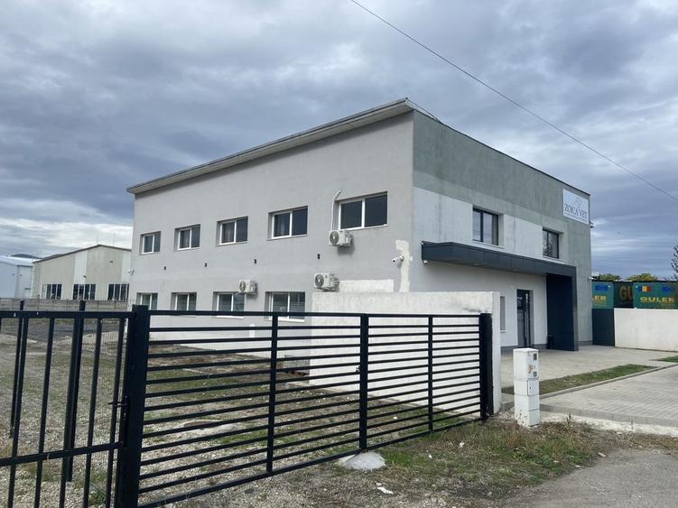 Spațiu comercial, de 443 mp, în Central