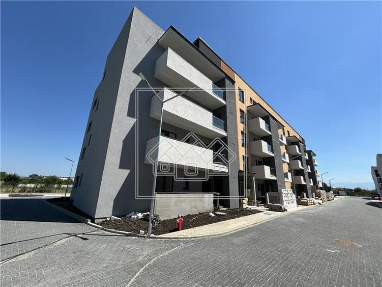 Apartament 2 camere la cheie + curte proprie, bloc nou - 1