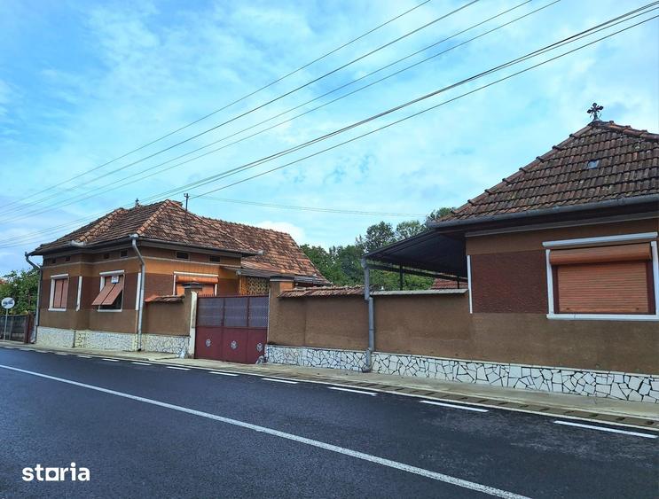 Casă cu 6 camere cu Teren 2150 Mp în Orăștioara de Sus