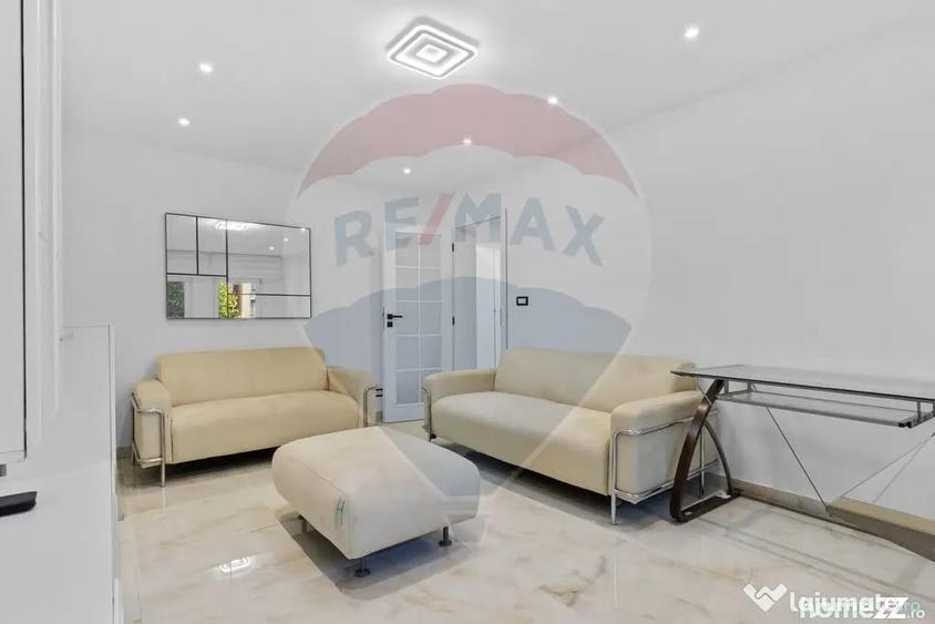 Apartament cu 3 camere decomandat în Băncilor