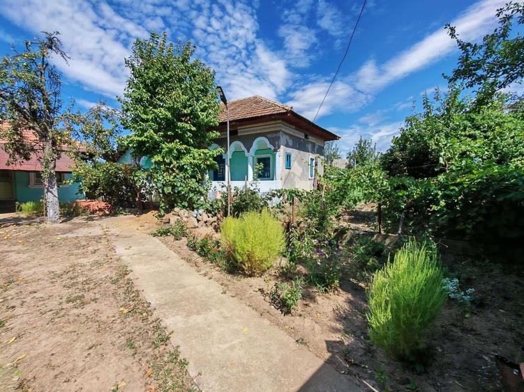 Casă cu 4 camere în Bistrețu