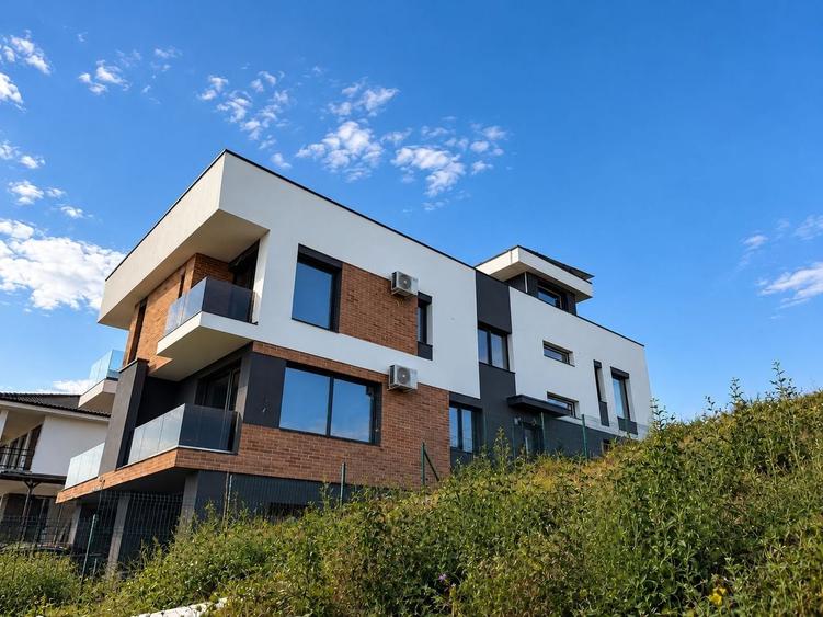 Duplex cu 5 camere cu Canalizare în Iris