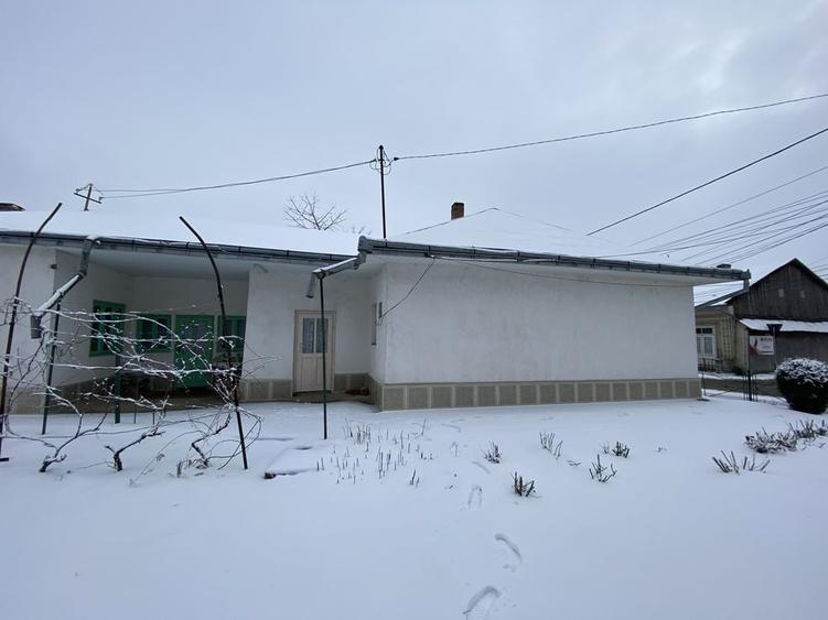 Casă cu 4 camere în Central