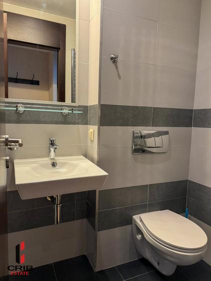 Apartament cu 3 camere decomandat, mobilat în Iancu Nicolae
