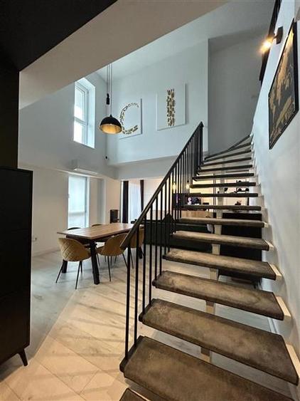 Penthouse cu 3 camere decomandat, mobilat în Aviației