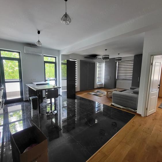 Apartament cu 2 camere semidecomandat în Sisești