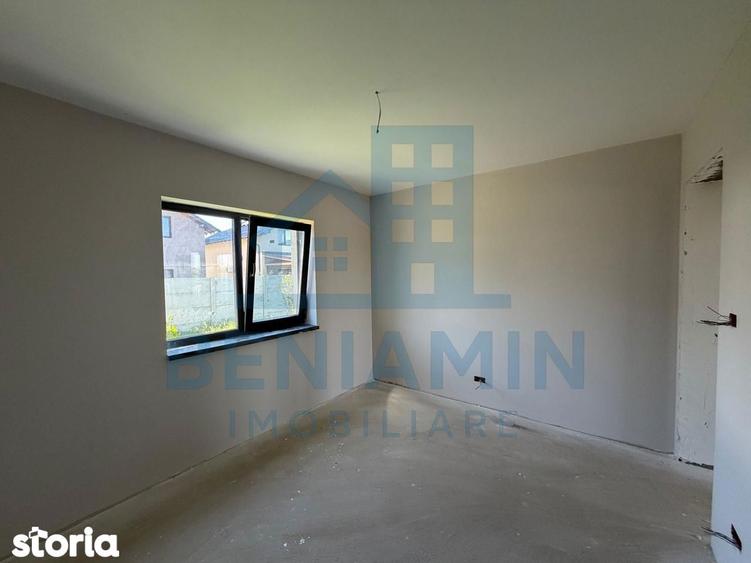 Casă cu 4 camere cu Teren 390 Mp în Bariera Vâlcii