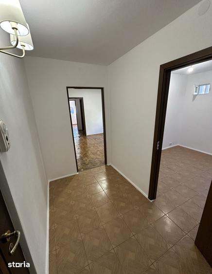 Apartament cu 2 camere semidecomandat în Calea București