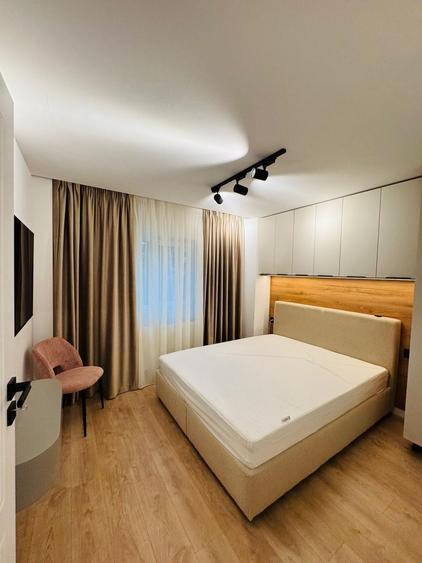 Apartament cu 3 camere decomandat, mobilat în Nerva Traian