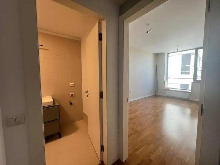 Apartament cu 2 camere decomandat în Cișmigiu