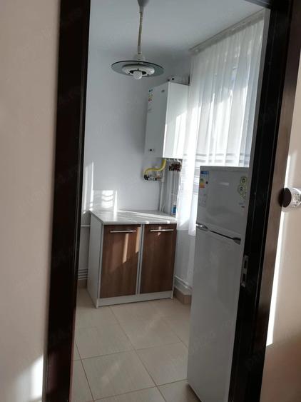 Garsonieră decomandată în Precista