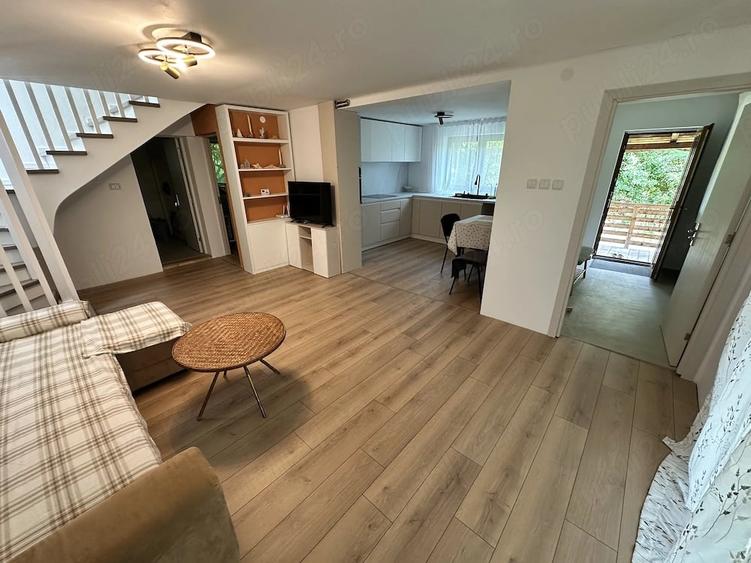 Casă cu 5 camere cu Teren 3090 Mp în Drajna