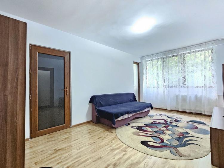 Apartament cu 2 camere semidecomandat, mobilat în Tineretului