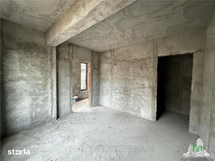 Casă cu 5 camere cu Teren 250 Mp în Chitila