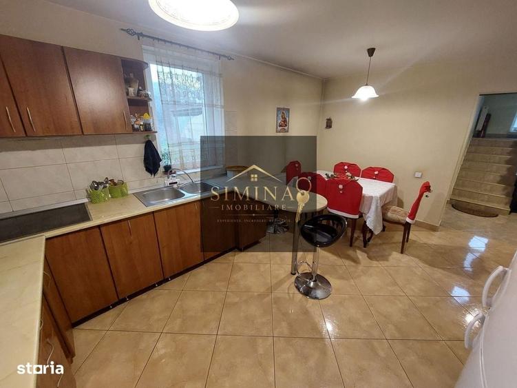 Casă cu 4 camere cu Teren 1700 Mp în Unirii