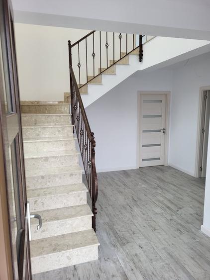 Casă cu 4 camere în Goranu
