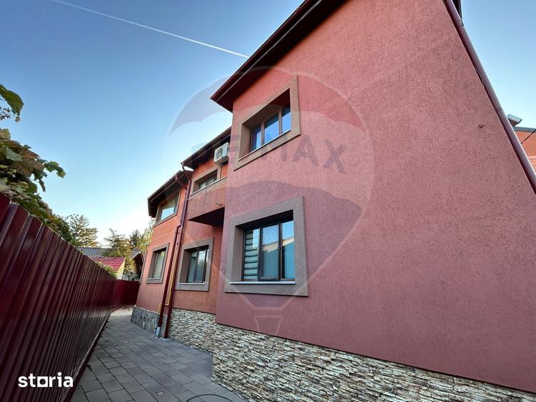 Casă cu 5 camere cu Teren 300 Mp în Pictor Rosenthal