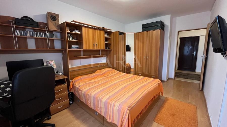 Apartament cu 2 camere semidecomandat, mobilat în Baciu