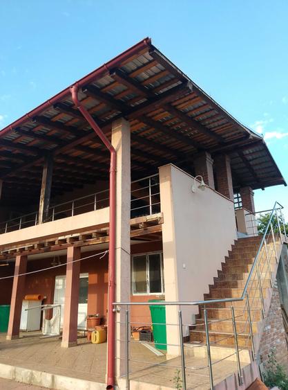 Casă cu 4 camere în Central