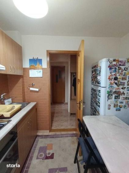 Vand apartament 3 camere,decomandat,confort 2,etaj 3 - 6