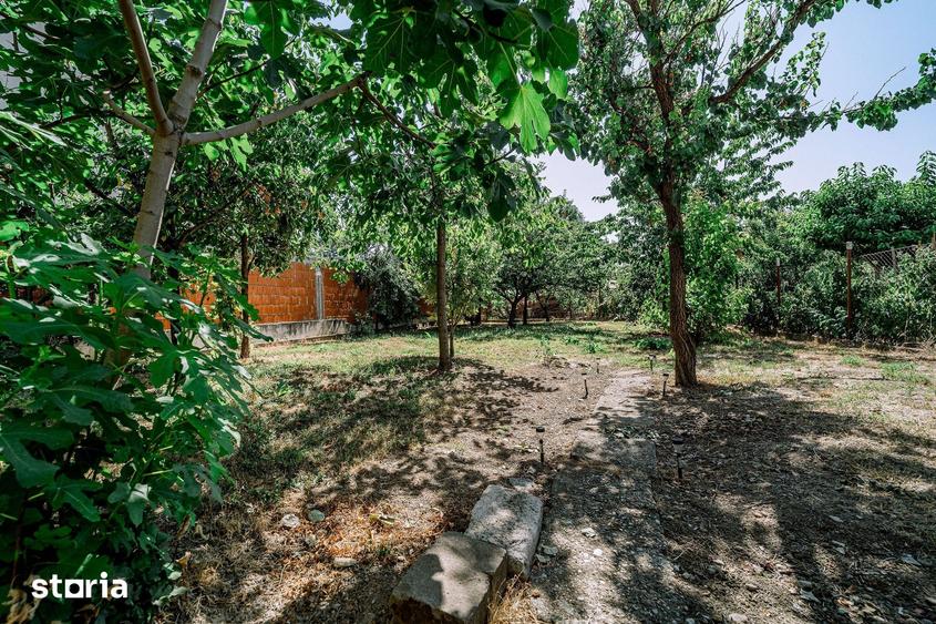 Casă cu 5 camere cu Teren 500 Mp în Iosia
