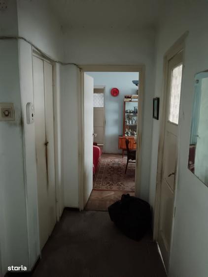 Apartament cu 3 camere semidecomandat în George Enescu
