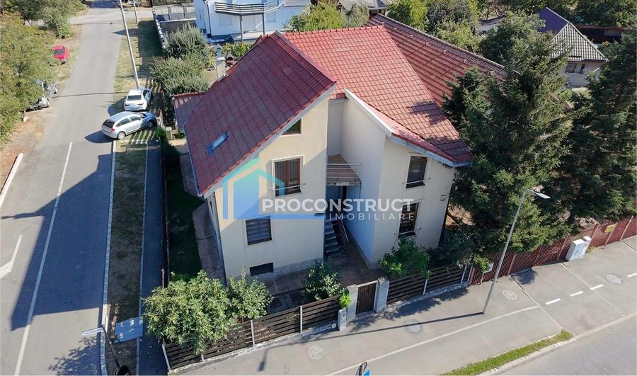 Casă individuală cu 9 camere cu Canalizare în Bogdăneștilor
