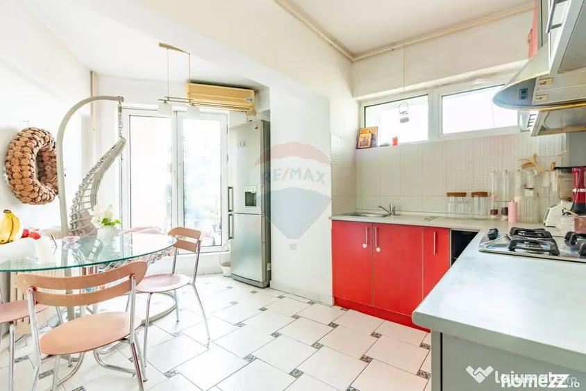Apartament cu 3 camere decomandat în Calea Călărașilor