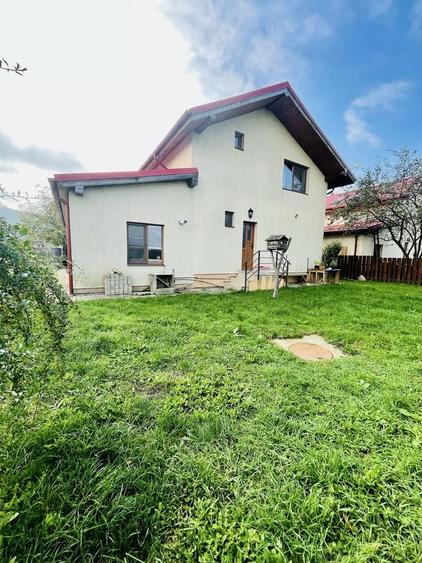 Casă cu 4 camere cu Teren 350 Mp în Gilău