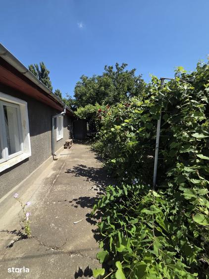 Casă cu 4 camere cu Teren 500 Mp în Radu Negru