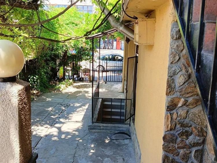 Casă individuală cu 5 camere cu Teren 480 Mp în Ultracentral
