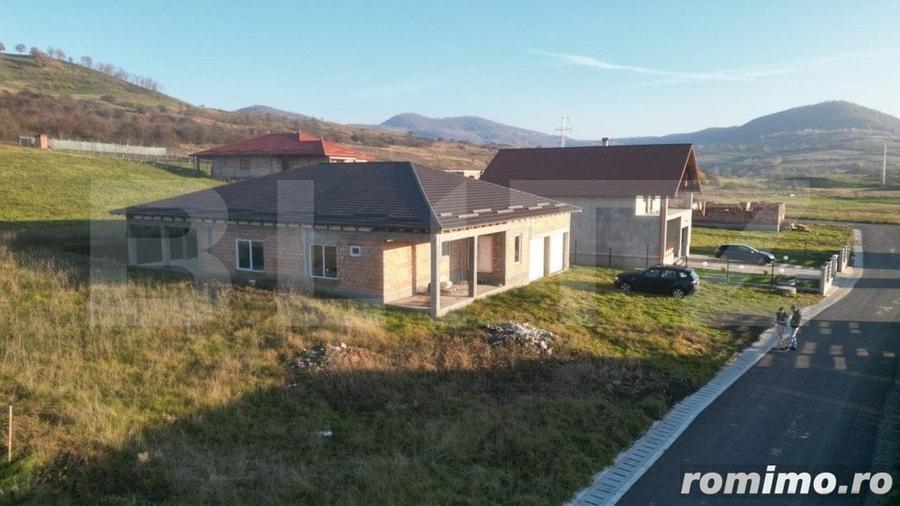 Casă cu 4 camere cu Teren 1500 Mp în Ideciu de Jos