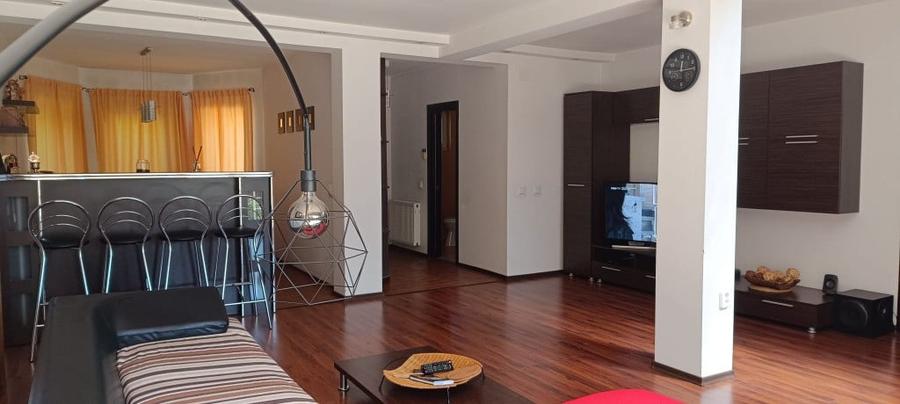 Casă cu 4 camere cu Teren 471 Mp în Agigea