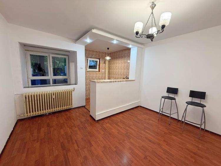 Apartament 2 camere semidecomandat, metrou Apărătorii Patriei, str. Moldovița