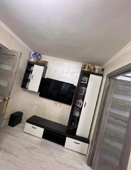 Apartament cu 2 camere decomandat în Vitan