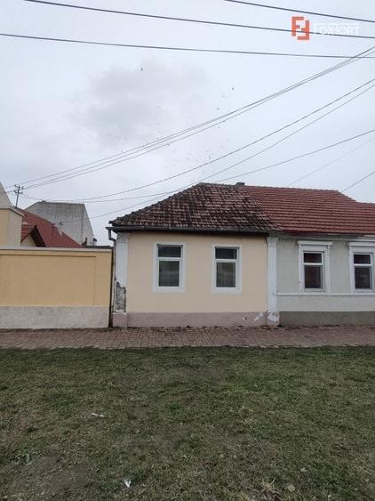 Duplex cu 3 camere cu Canalizare în Central