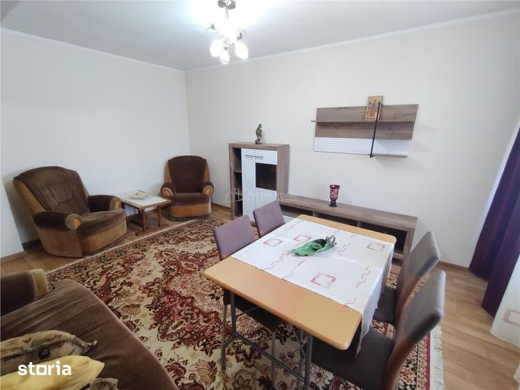 Apartament cu 4 camere decomandat în Central
