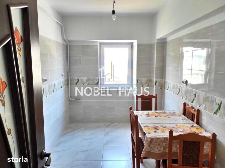 Apartament cu 3 camere decomandat în Sud