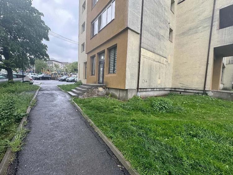 Spațiu comercial, de 55 mp, în Central