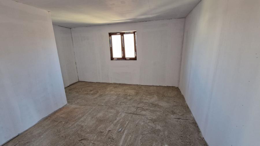 Casă cu 4 camere în Bartolomeu