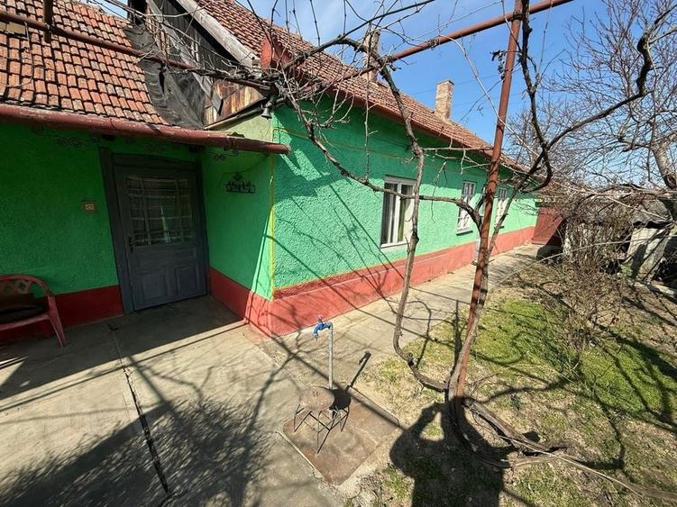 Casă cu 4 camere în Central