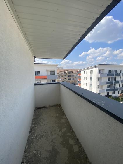 Apartament cu 3 camere nedecomandat în Florești — fotografia 1