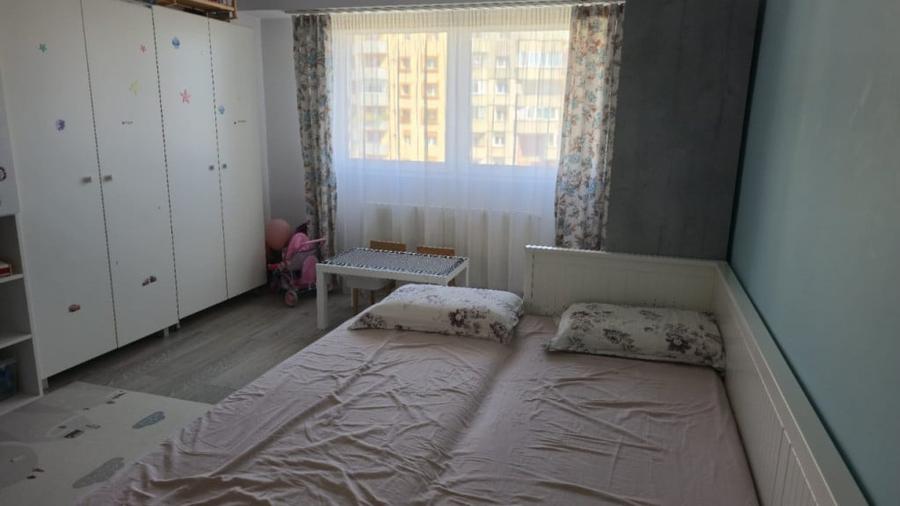 Apartament cu 3 camere decomandat în Mărăști