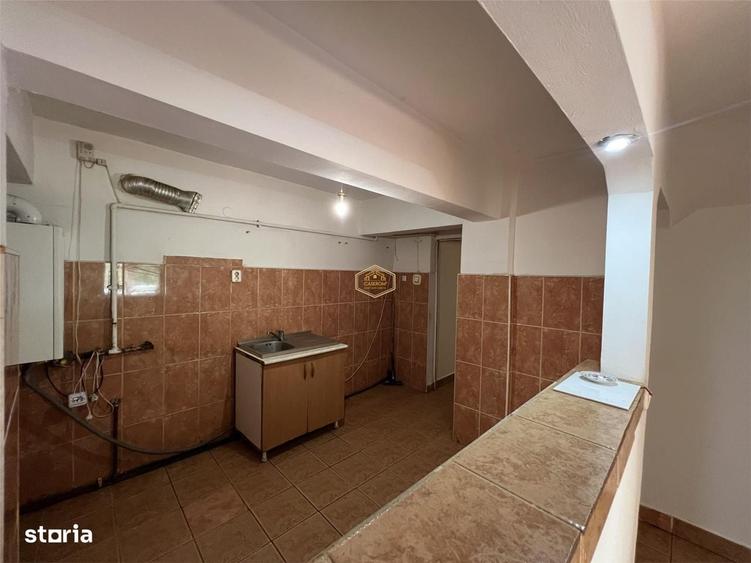 Apartament cu 4 camere în Micro 16