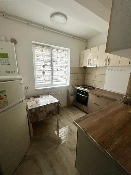Garsonieră decomandată, mobilată în Progresul