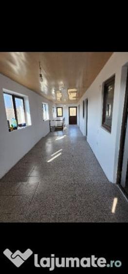 Casă cu 5 camere cu Teren 2000 Mp în Moșteni